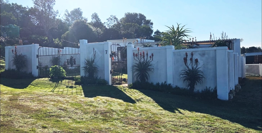 2 Bedroom Property for Sale in Stilbaai Oos Western Cape